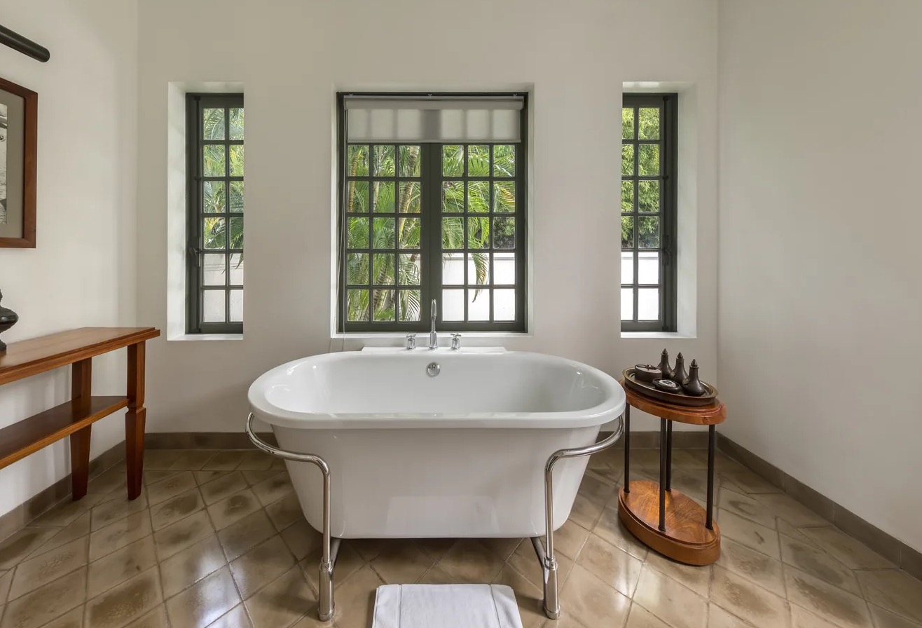 Bathtub Overflow Water Removal in Barrett, TX